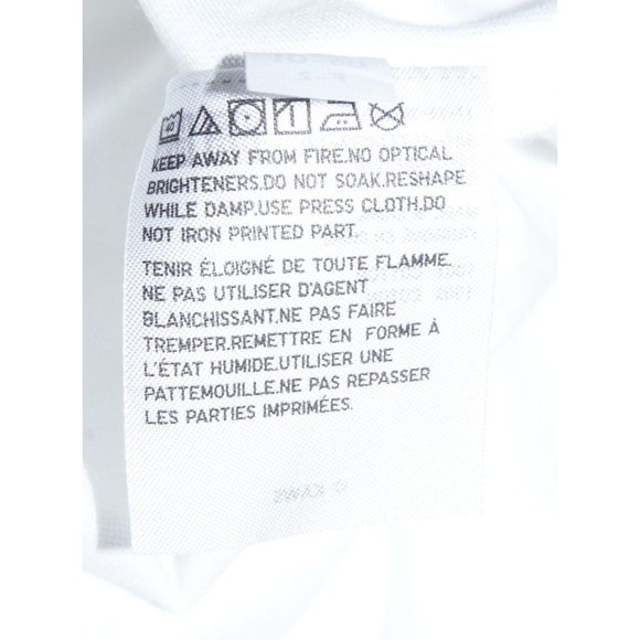 Uniqlo x KAWS T-Shirt - Picture 9 of 12